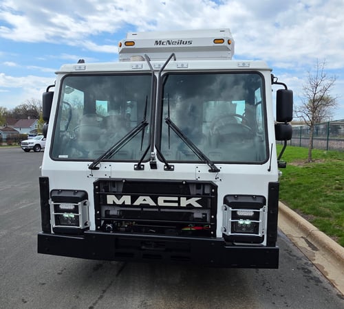 2026 McNeilus ZR